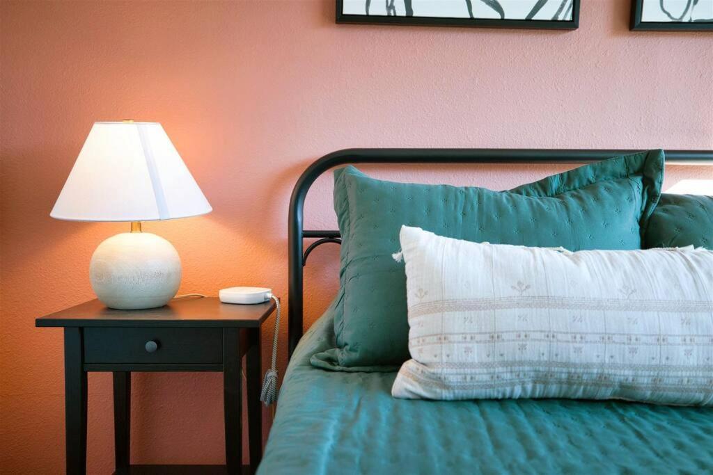 Apartment The Scott Pad - Remodeled Space, Large Pool, Centrally Located In The Heart Of Scottsdale!